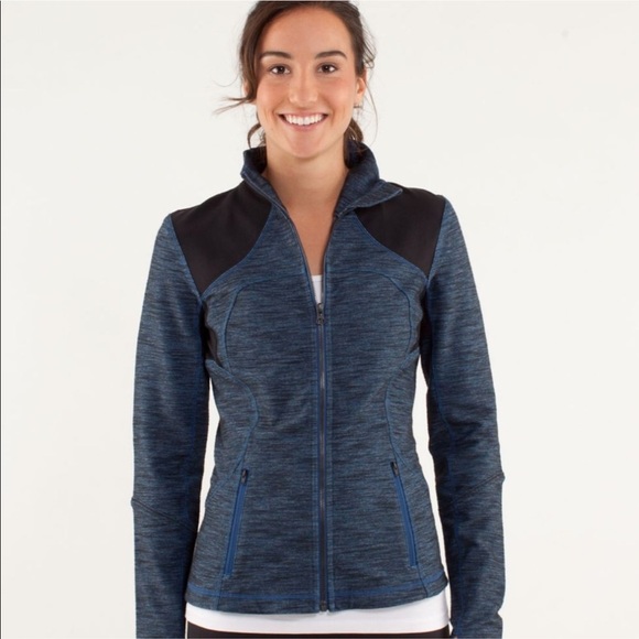 lululemon athletica Tops - Lululemon Denim Inkwell Forme Jacket Size 6